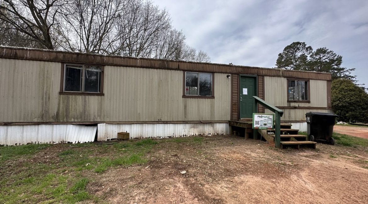 (SOLD)2002 Roach Cir Anderson, SC 29625 – $5,000 Mobile Home Tour