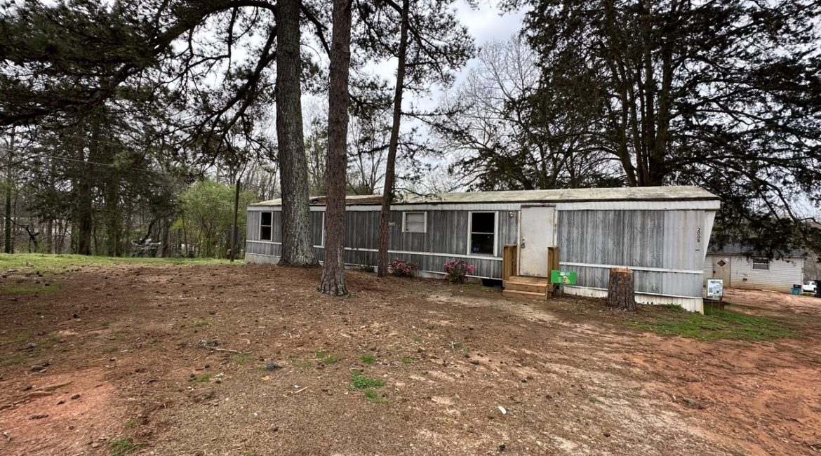 (SOLD) 2008 Roach Cir Anderson, SC 29625 – $10,000 Mobile Home