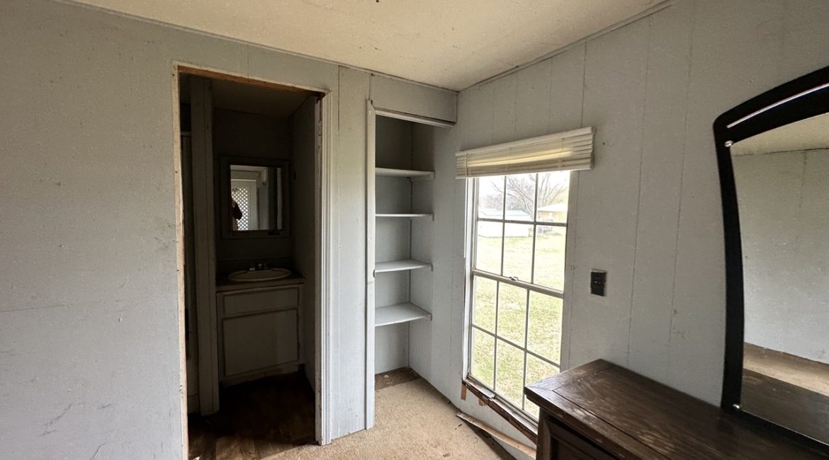 (SOLD) $15,000 – Mobile Home – Unit 2 – 820 Joe Black Rd Williamston, SC 29697