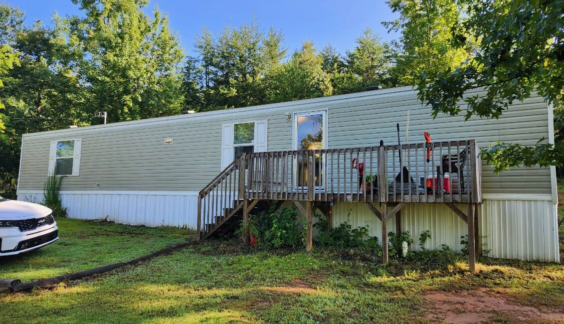 (SOLD) Landrum, South Carolina 2 Bedroom 2 Bathroom – Mobile Home Needs To Be Moved