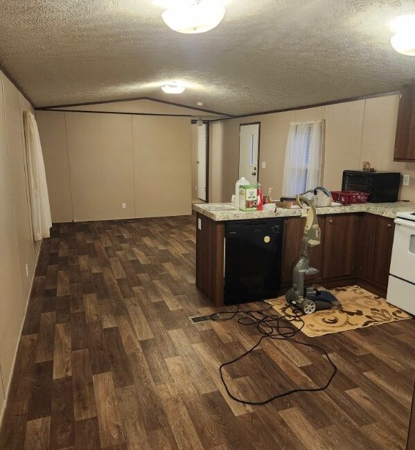 (SOLD) Landrum, South Carolina 2 Bedroom 2 Bathroom – Mobile Home Needs To Be Moved