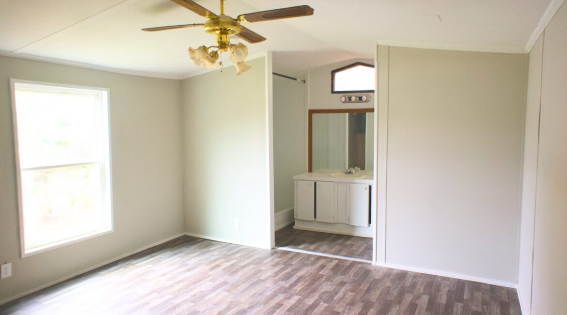 (RENTED) 200 Deer Park Dr Seneca, SC 29672  Lot #4 – 3 Bedroom 2 Bathroom – For Sale $25,000 ($5k Down Payment Owner finance)