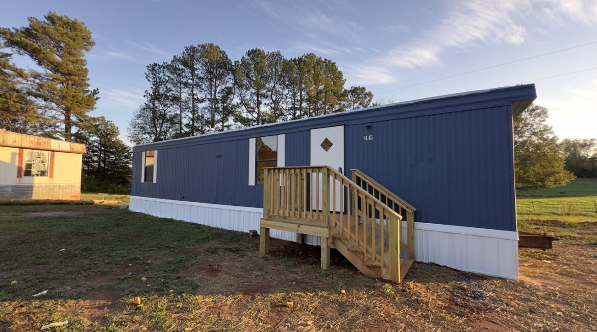 (RENTED) 209 Park Place Seneca, South Carolina –  2 bedroom / 1 bath (Rent $700/MO)