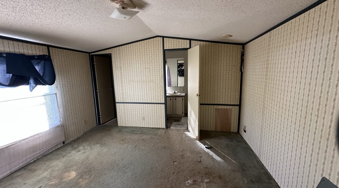 (SOLD) $10,000 – 3 Bedroom For Sale – SENECA, SC