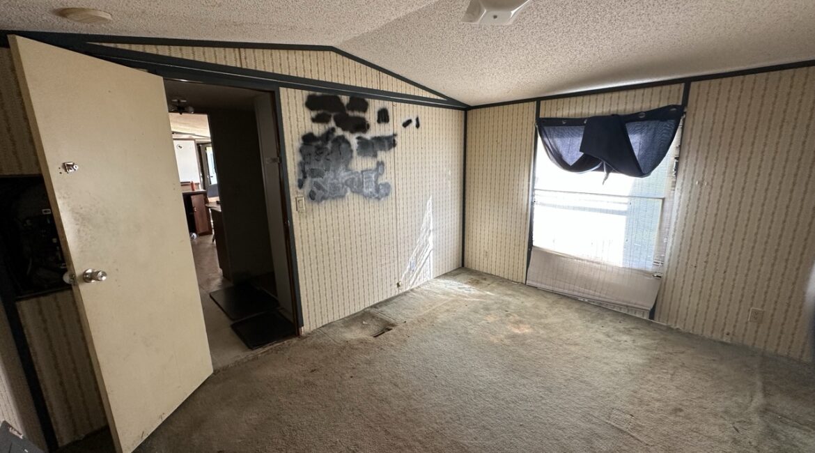 (SOLD) $10,000 – 3 Bedroom For Sale – SENECA, SC