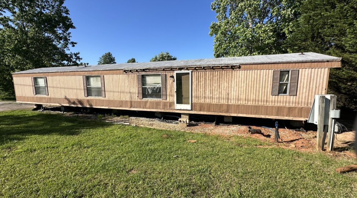 (SOLD) $10,000 – 3 Bedroom For Sale – SENECA, SC