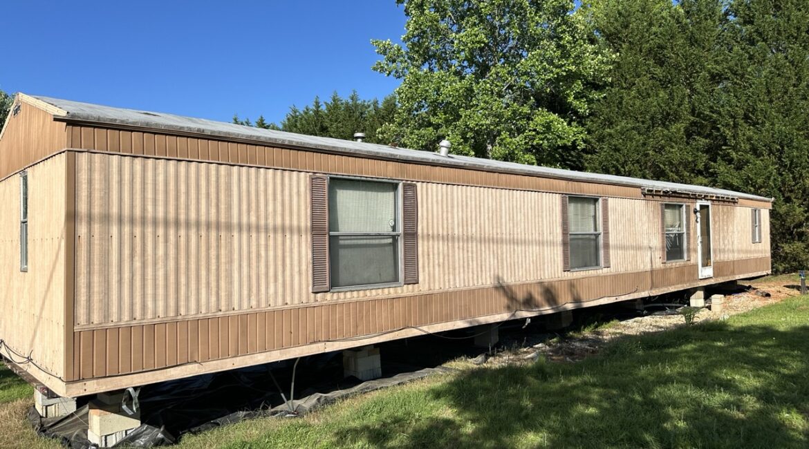 (SOLD) $10,000 – 3 Bedroom For Sale – SENECA, SC