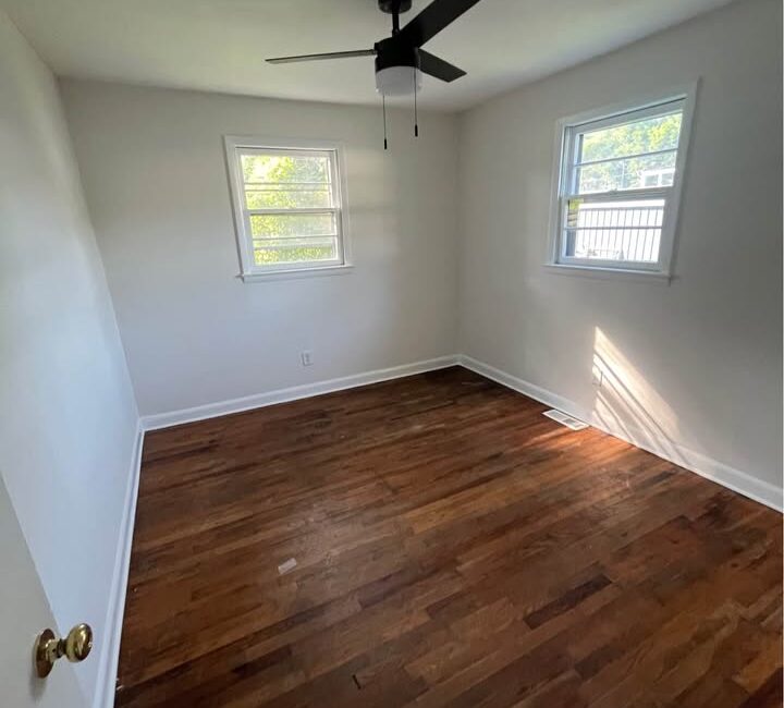 (SOLD) 4 bedrooms 1.5 bath – 7220 Wood St Spartanburg, SC 29303