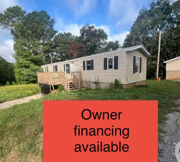 3 bed 2 bath (.36 acres) – 1404 Bud Arthur Bridge Rd Cowpens, SC 29330