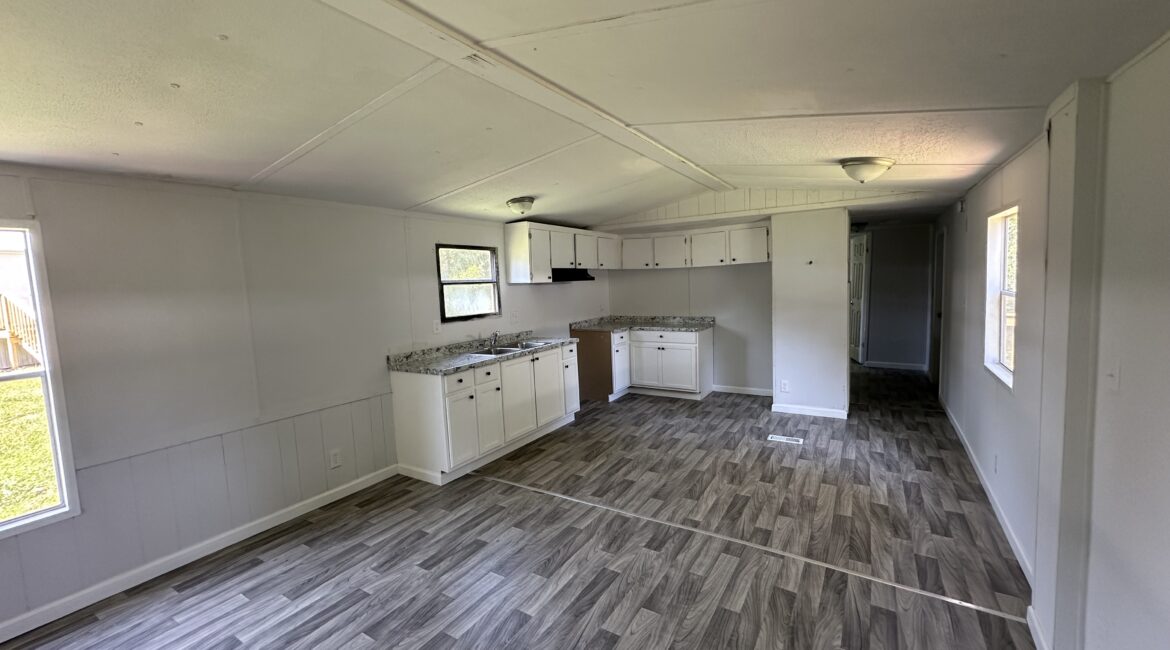 (SOLD) 2 Bedroom / 2 Bathroom – 355 Draymont Dr, Spartanburg, SC (.17 acre)