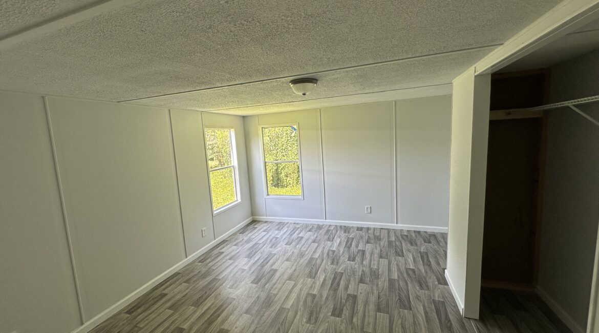 (SOLD) 2 Bedroom / 2 Bathroom – 355 Draymont Dr, Spartanburg, SC (.17 acre)