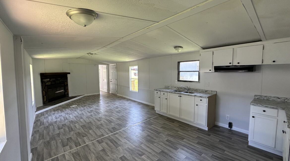 (SOLD) 2 Bedroom / 2 Bathroom – 355 Draymont Dr, Spartanburg, SC (.17 acre)