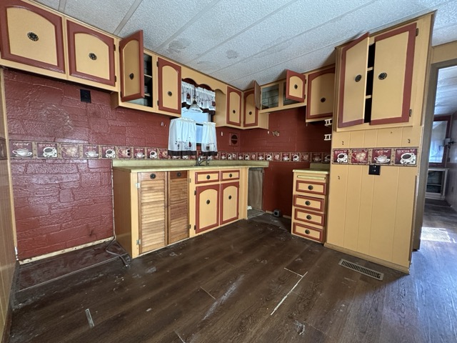 3 Bedroom 2 Bath Mobile Home In Greenville, South Carolina