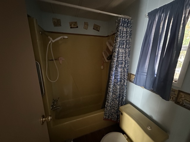 3 Bedroom 2 Bath Mobile Home In Greenville, South Carolina