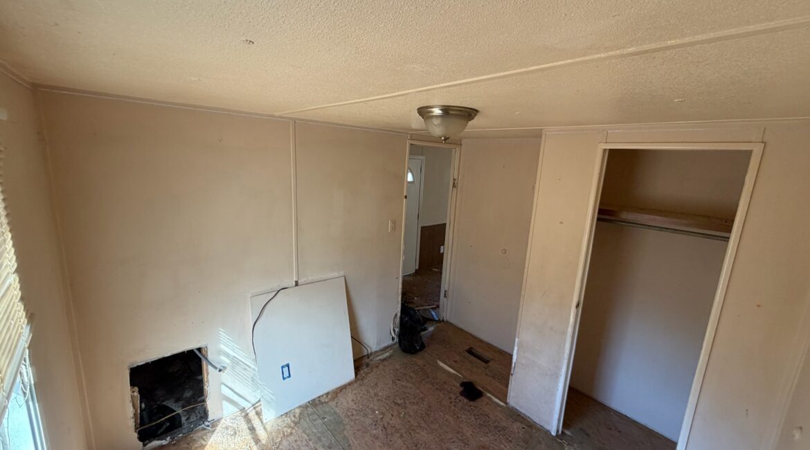 2 Bed 2 Bath Mobile Home For Sale in Simpsonville, SC 29681