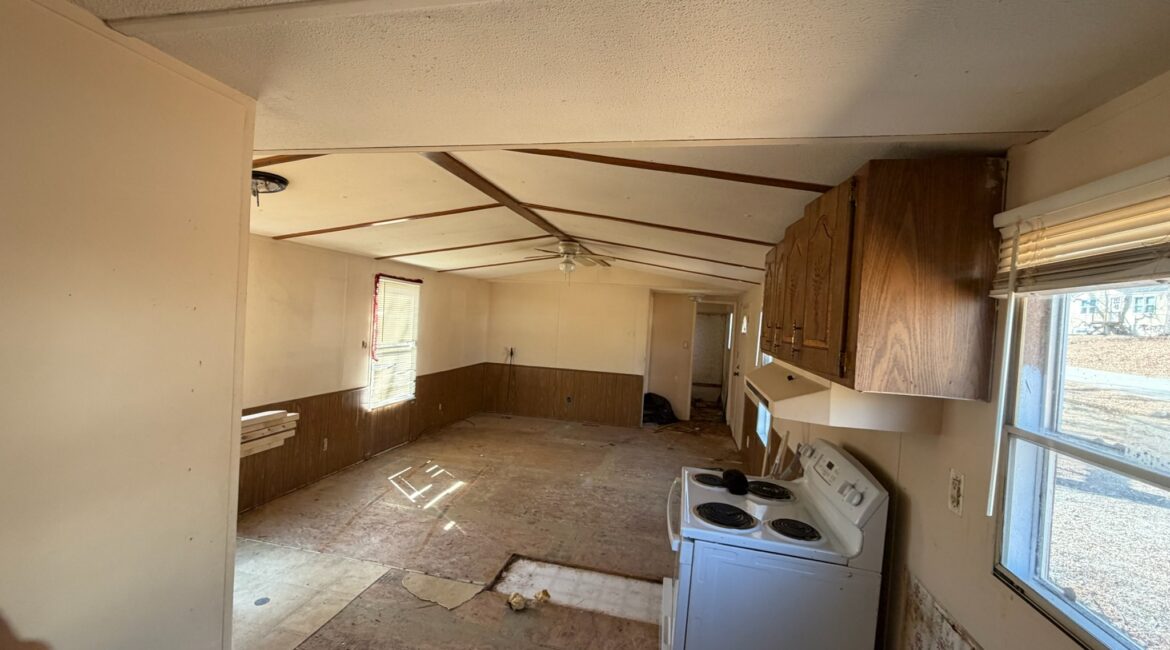 2 Bed 2 Bath Mobile Home For Sale in Simpsonville, SC 29681