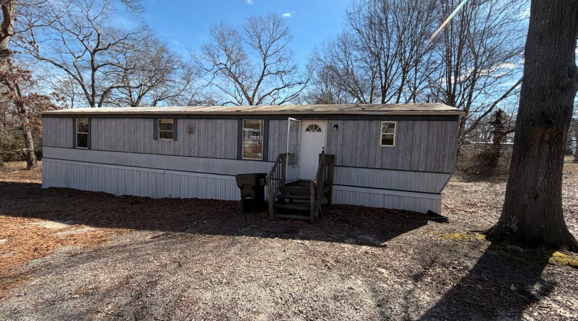2 Bed 2 Bath Mobile Home For Sale in Simpsonville, SC 29681