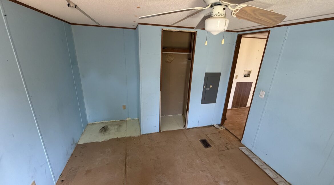 3 Bed 2 Bath Mobile Home for Sale in Seneca, SC – $9,000 | Must Be Moved